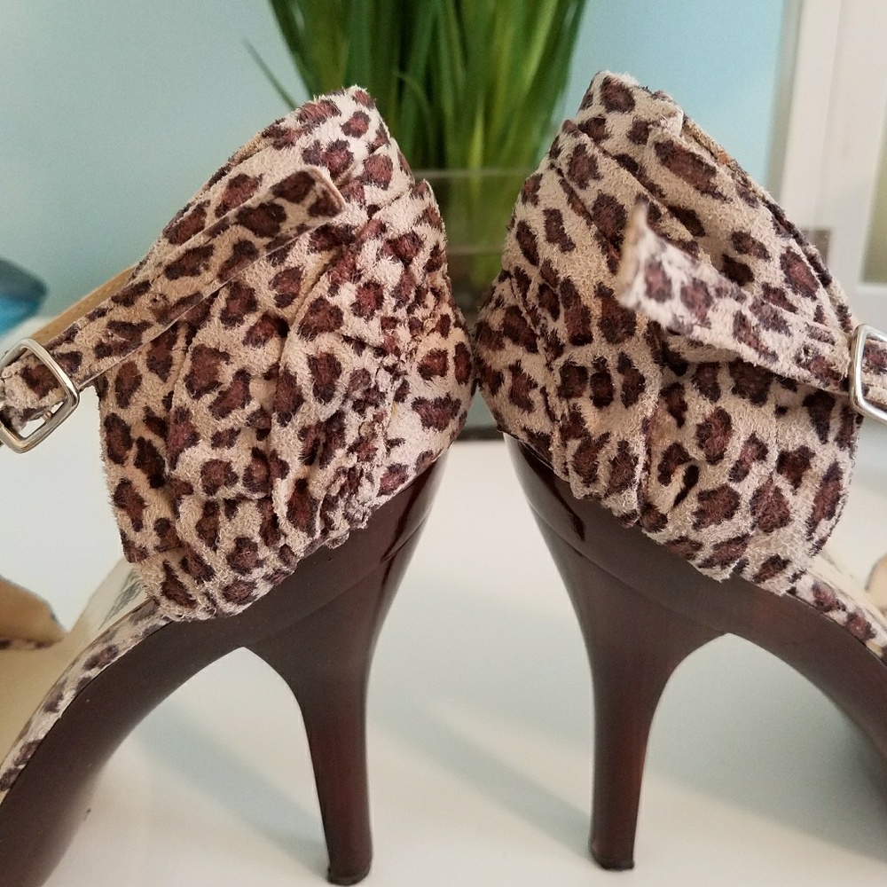 Sexy Platform cheetah ankle strap heel sz 7.5 - Picture 5 of 6